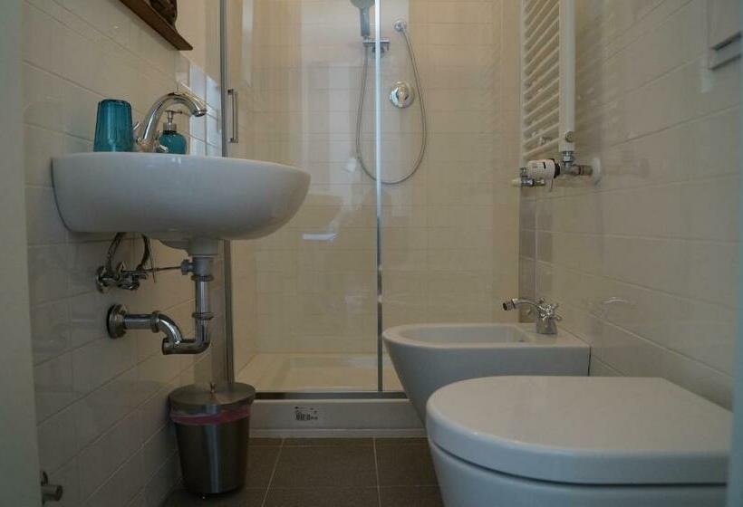 اتاق راحتی سه تخته, Casa Giangarè