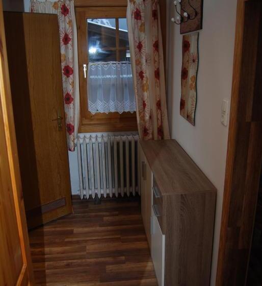 Трехместный Номер Стандарт с Балконом, Gästehaus Posch