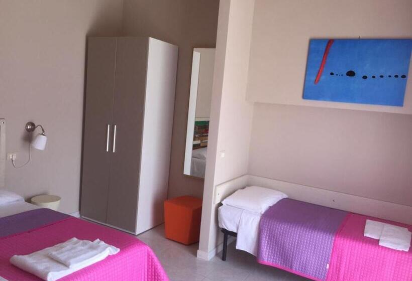 חדר סטנדרט לשלושה, Hostal Al Porto