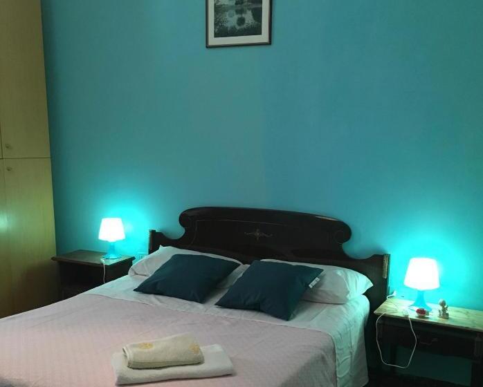 اتاق استاندارد با چشم‌انداز باغ, House Steccuto