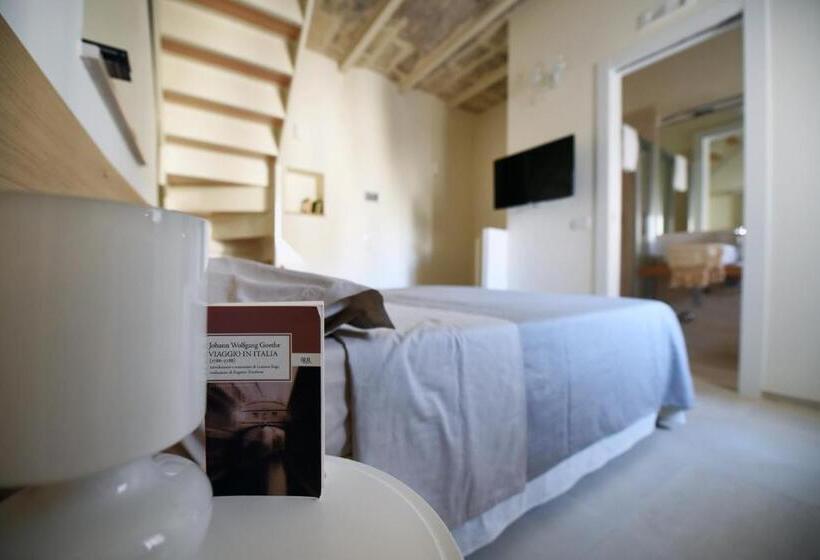 اتاق لوکس با بالکن, Residenza Già Antico Forno