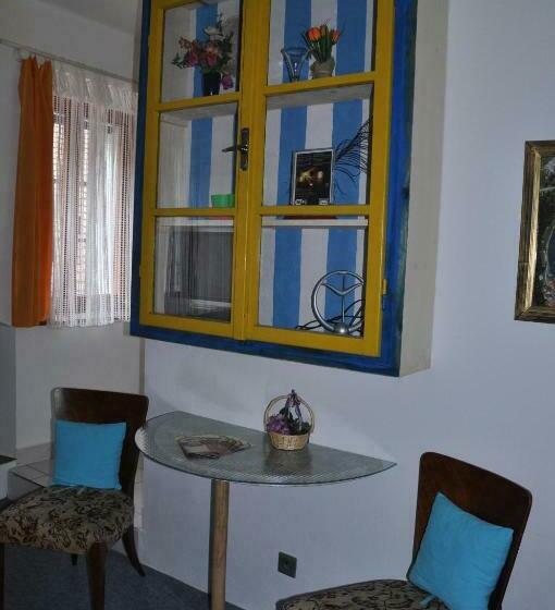 غرفة قياسية, Pension U Galerie