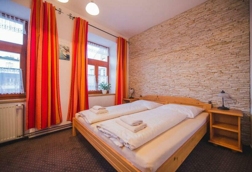 标准间, Penzion U Papoušků