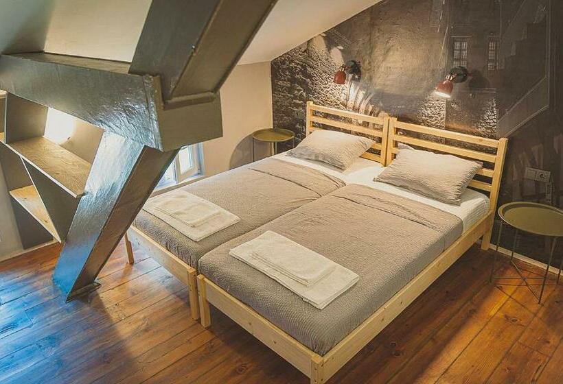 스탠다드 룸, Temple House