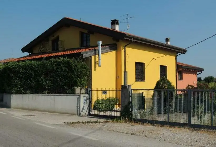Standard Kolmen Hengen Huone, B&b Renè