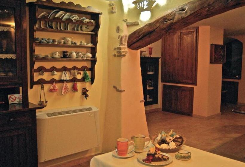 バス共有のスタンダードルーム, B&b Villa Tancau