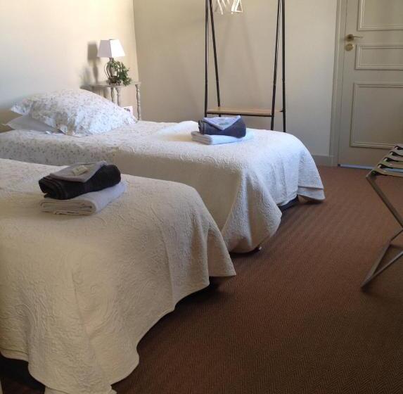 חדר סטנדרט, Au 16 Place Saint Louis