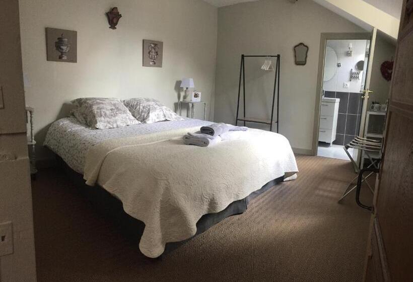 חדר סטנדרט, Au 16 Place Saint Louis