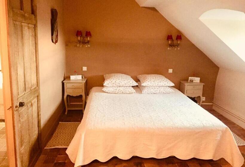 اتاق استاندارد, Au 16 Place Saint Louis
