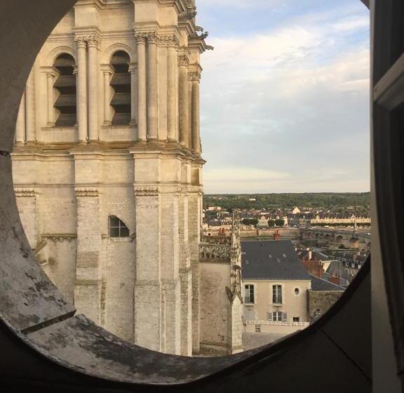 اتاق استاندارد, Au 16 Place Saint Louis