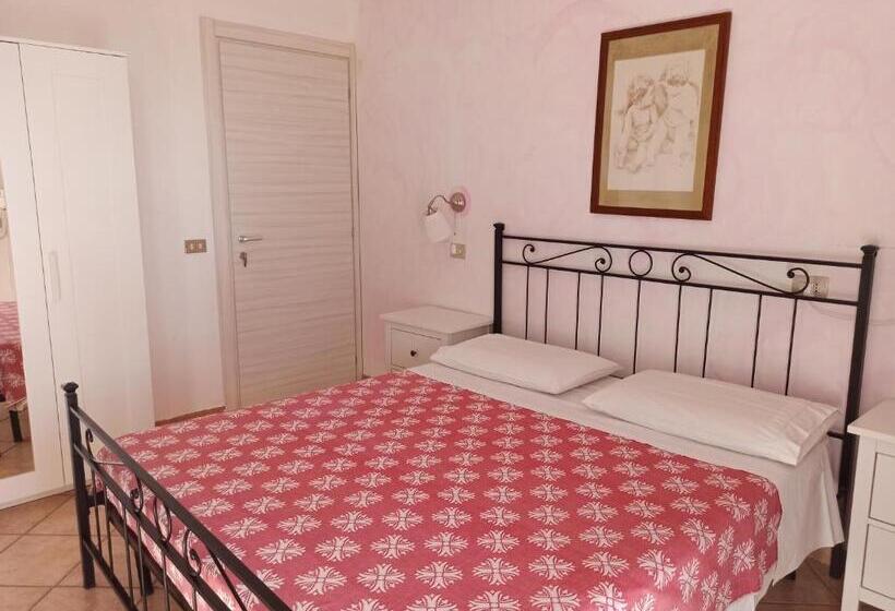 غرفة قياسية مزوَّدة بتراس, Agriturismo La Quiete