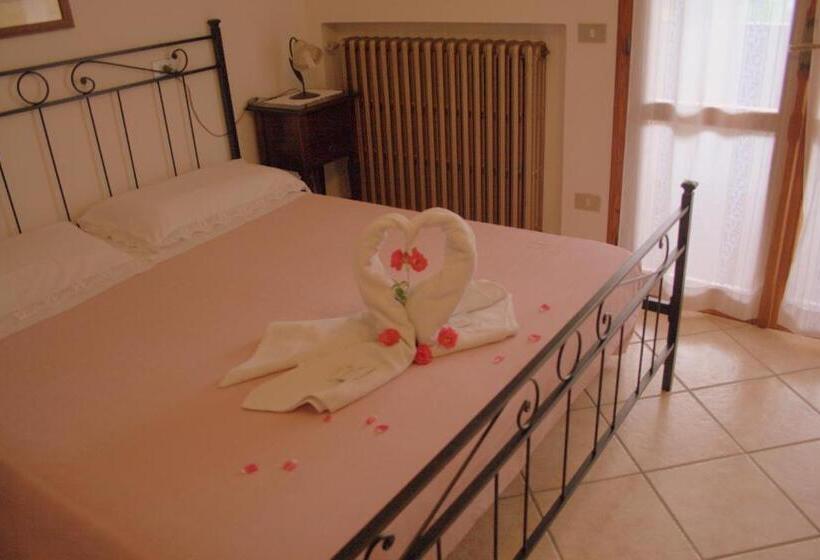 غرفة قياسية مزوَّدة بتراس, Agriturismo La Quiete