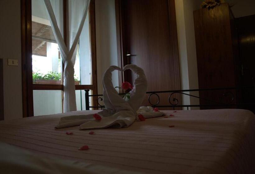 غرفة قياسية مزوَّدة بتراس, Agriturismo La Quiete