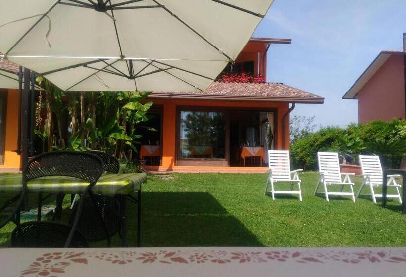 غرفة قياسية مزوَّدة بتراس, Agriturismo La Quiete