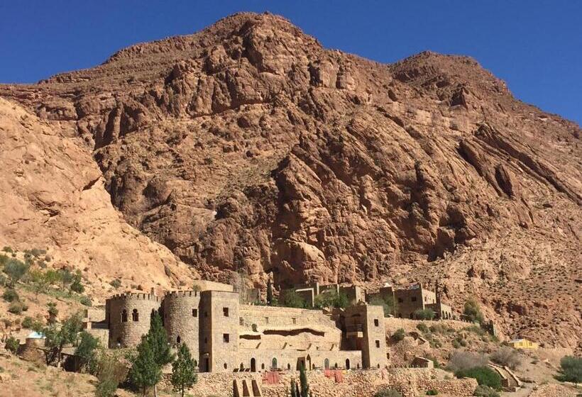Апартаменты 1 Спальня Вид на Бассейн, Auberge Le Festival Todra Gorge