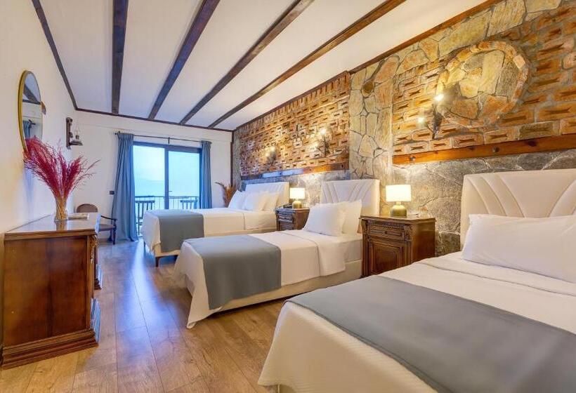 اتاق استاندارد چهار تخته, Papazlıkhan