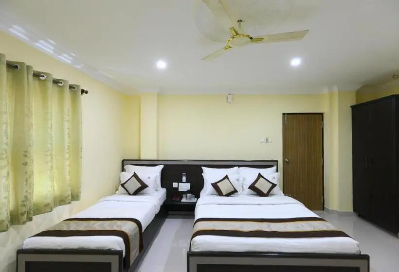 اتاق لوکس سه تخته, Salbala Inn   Near Airport