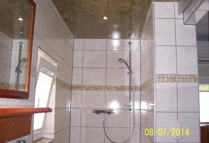 基本间, Gästehaus Mama