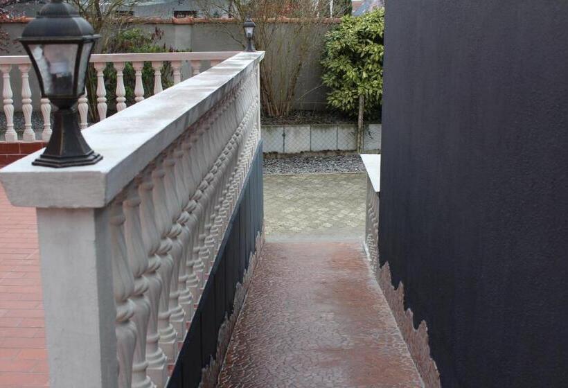 适合残疾人使用的标准间, Gästehaus Mama