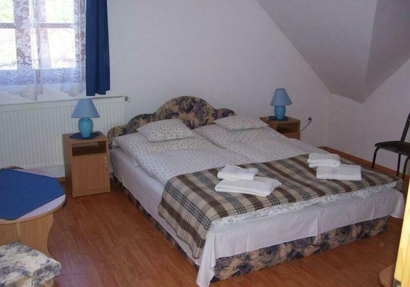 4인용 스탠다드 룸, Hubertus Vendégház