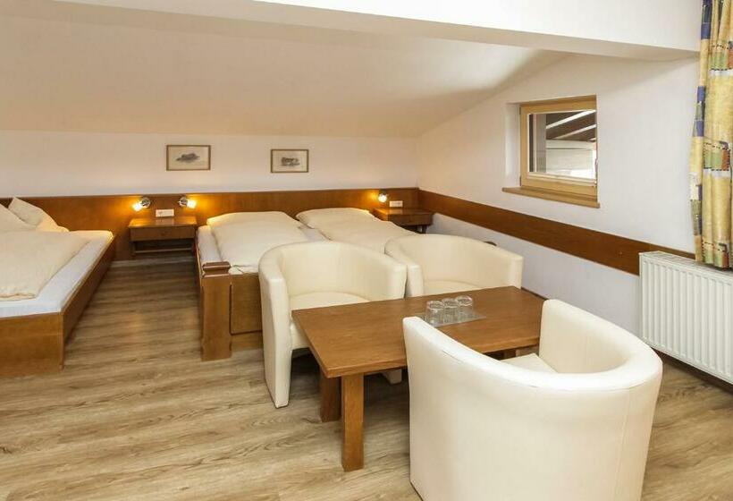 اتاق استاندارد سه نفره, Pension Christophorus