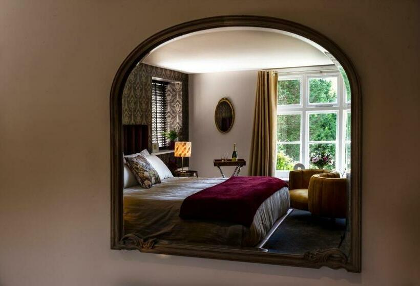 חדר דחוקס עם מיטת קינג, Broomhill Estate Boutique Art