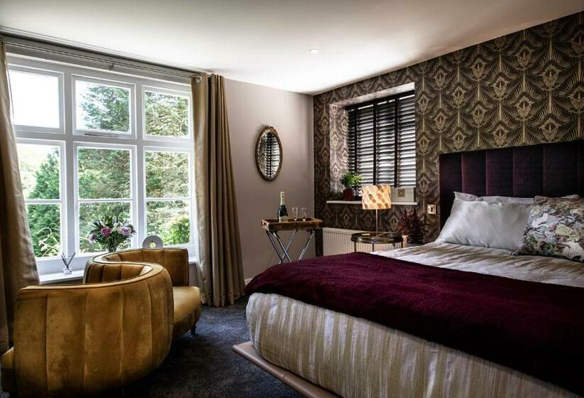 اتاق لوکس با تخت بزرگ, Broomhill Estate Boutique Art