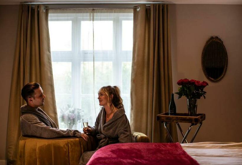 חדר דחוקס עם מיטת קינג, Broomhill Estate Boutique Art