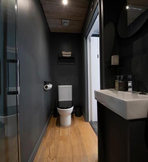 חדר דחוקס עם מיטת קינג, Broomhill Estate Boutique Art