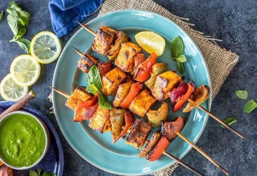 חדר משפחתי, Syal Inn