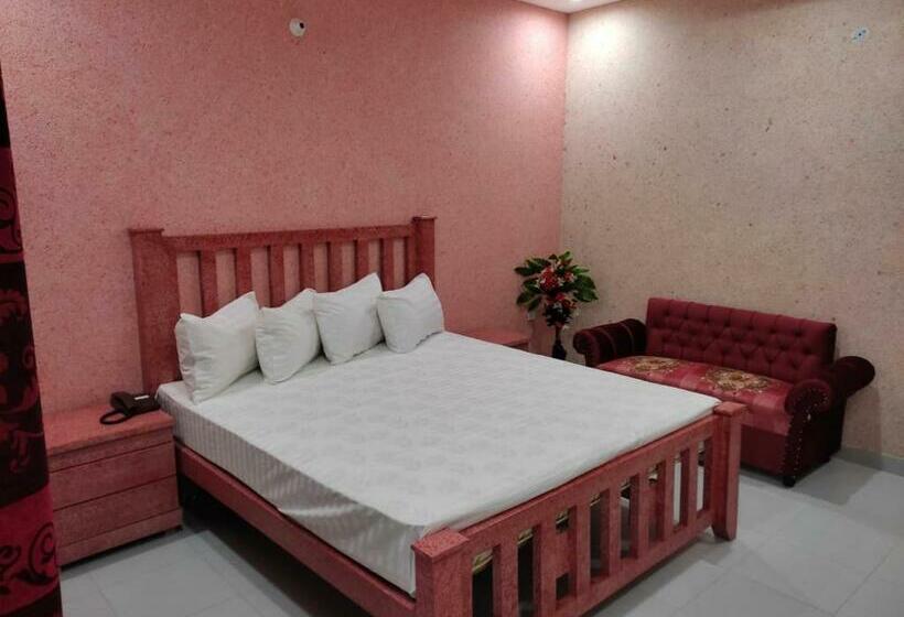 اتاق لوکس یک تخته, Taj Palace Multan