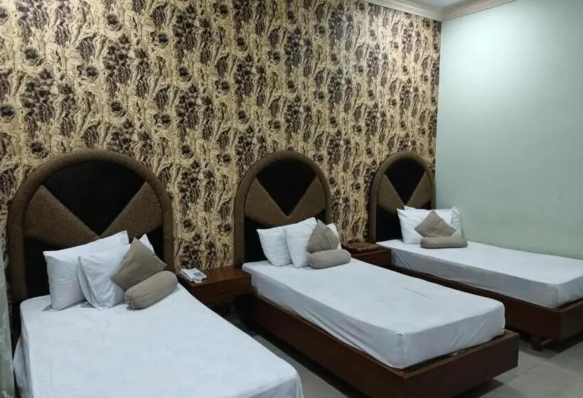 اتاق لوکس سه تخته, Taj Palace Multan