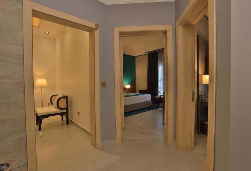 جناح مزود بجاكوزى, Paradise Elite Hotel Tahlia