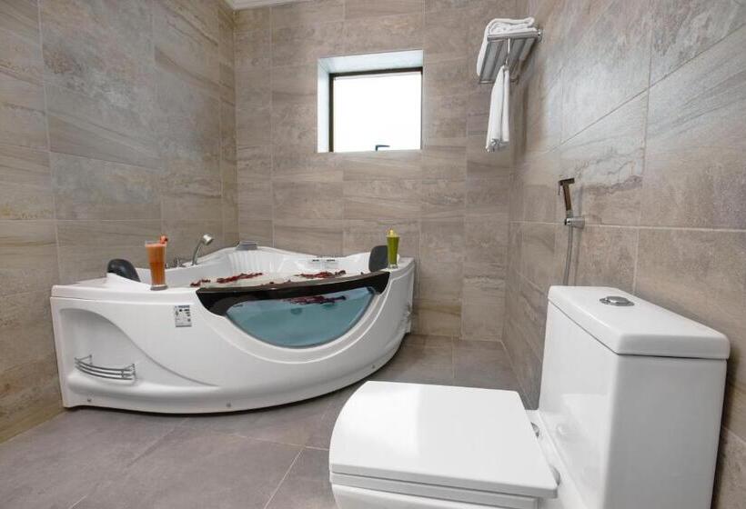 Люкс с гидромассажем, Paradise Elite Hotel Tahlia