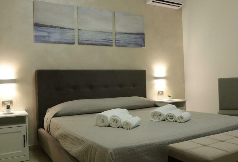 标准间带阳台, Avola My House B&b