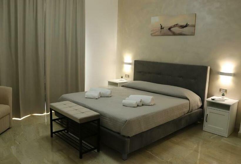 标准间带阳台, Avola My House B&b