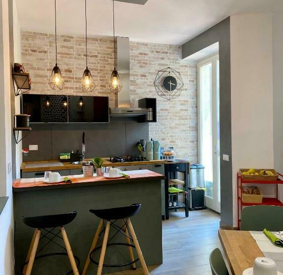 اتاق استاندارد سه نفره, B&b Monteverdi L'arancio