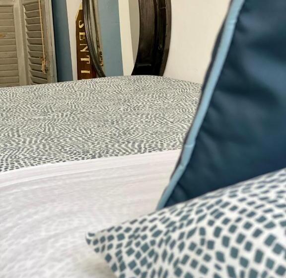 اتاق استاندارد سه نفره, B&b Monteverdi L'arancio