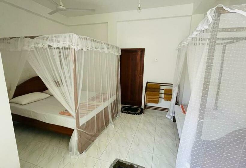 스탠다드 트리플 룸, Sunny Mood Guest House