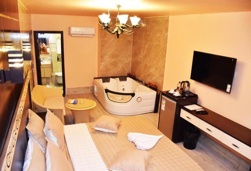 اتاق استاندارد با وان آب گرم, Al Naher Al Khaled