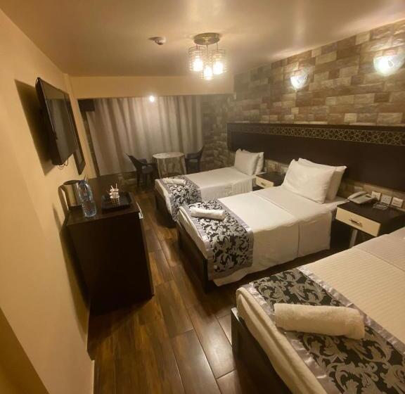 اتاق استاندارد سه نفره, Al Naher Al Khaled