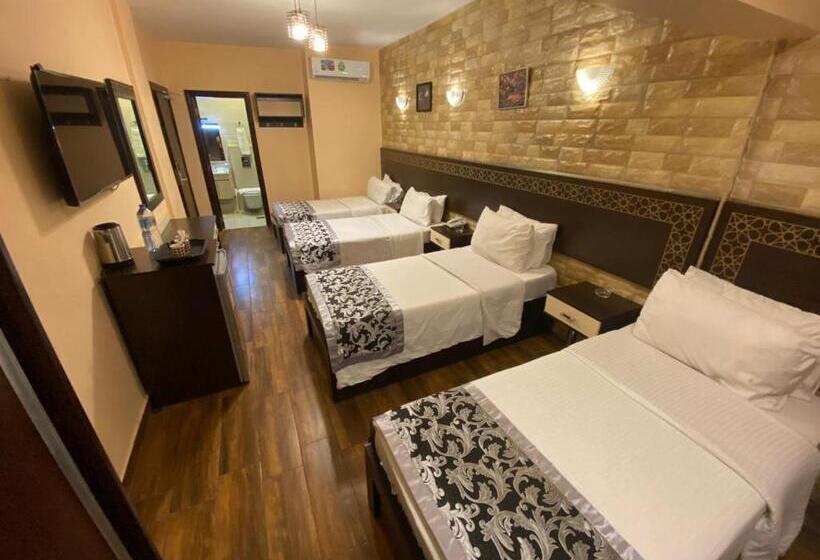 اتاق لوکس چهار تخته, Al Naher Al Khaled