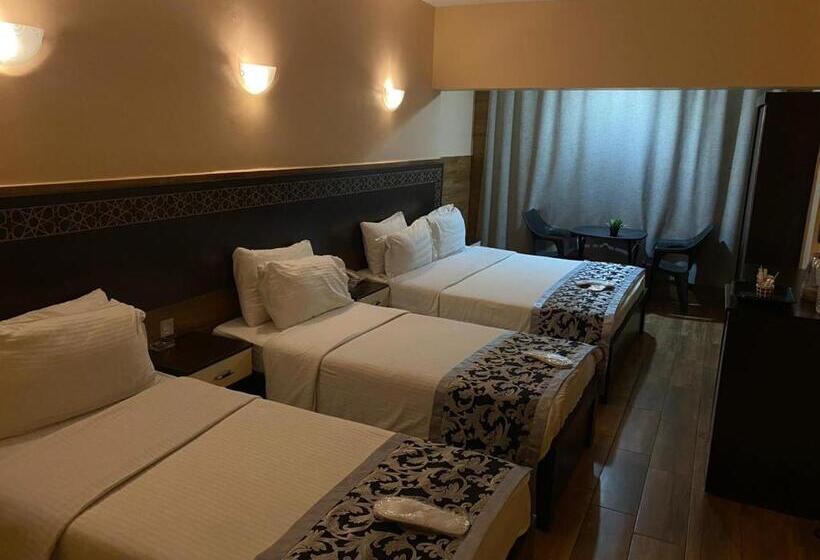 اتاق خانوادگی, Al Naher Al Khaled