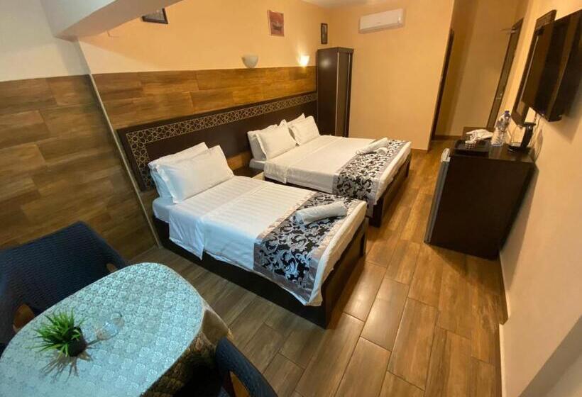 اتاق استاندارد سه نفره, Al Naher Al Khaled