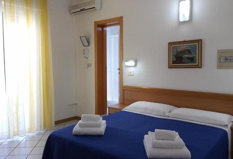 발코니가 있는 4인용 스탠다드 룸, Venezia Beach