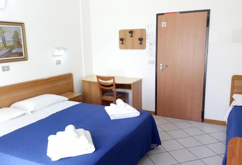 발코니가 있는 4인용 스탠다드 룸, Venezia Beach