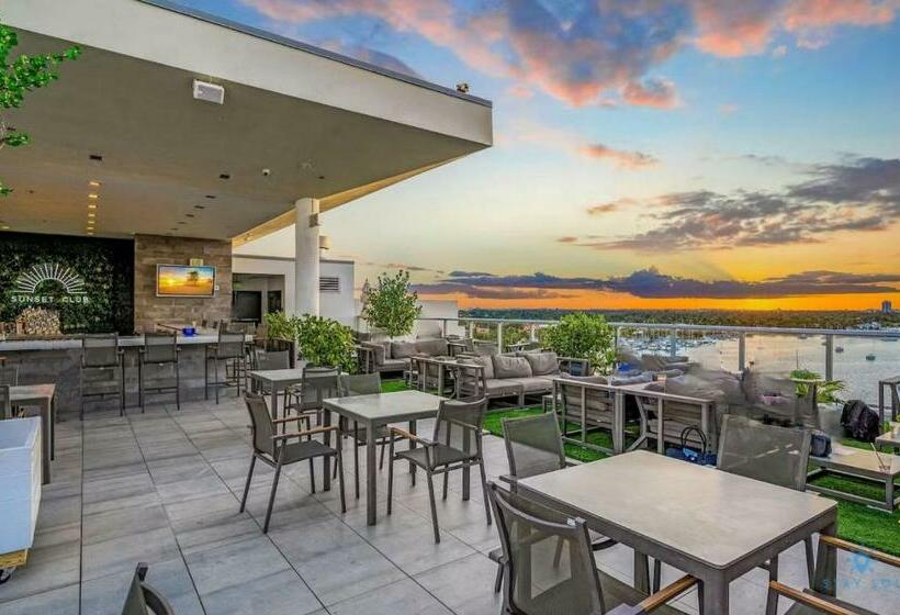 בית, חדר שינה 1, Hot Tub & Rooftop Pool  Near Beach