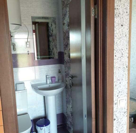 اتاق استاندارد سه نفره, гостевой дом уют