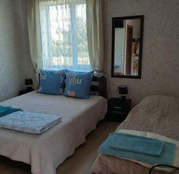 اتاق استاندارد سه نفره, гостевой дом уют