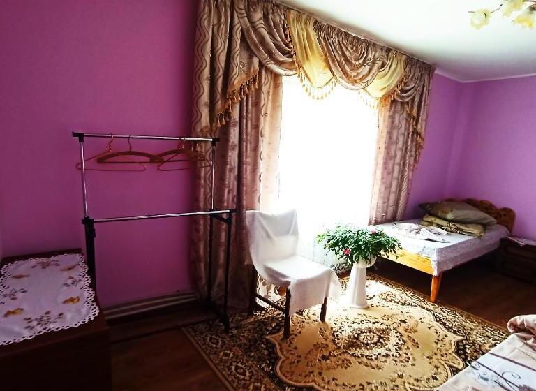 Ekonomiskt Trippelrum, садиба у василя